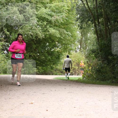 30.08.2026 - Elbe Triathlon Hamburg Antke Förster http://msf.ph/oto/10106231 30.08.2026 12:22:15 Laufen 1582 meine-sportfotos.de