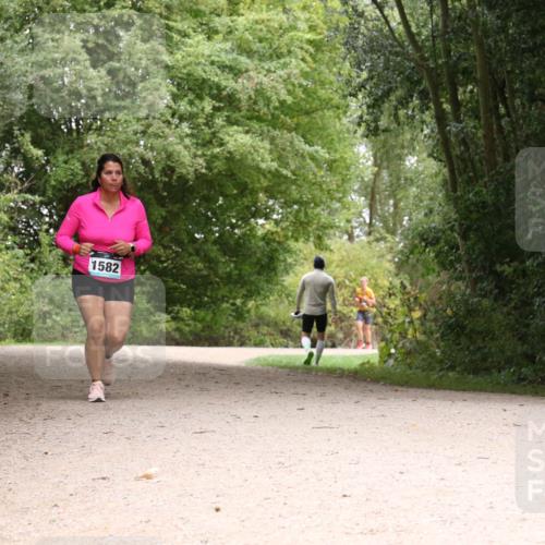 30.08.2026 - Elbe Triathlon Hamburg Antke Förster http://msf.ph/oto/10106233 30.08.2026 12:22:16 Laufen 1582 meine-sportfotos.de