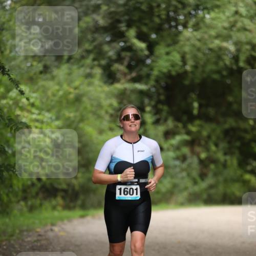 30.08.2026 - Elbe Triathlon Hamburg Antke Förster http://msf.ph/oto/10106242 30.08.2026 12:16:00 Laufen 1601 meine-sportfotos.de