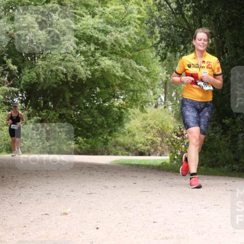 30.08.2026 - Elbe Triathlon Hamburg Antke Förster http://msf.ph/oto/10106251 30.08.2026 12:22:35 Laufen 1616 meine-sportfotos.de