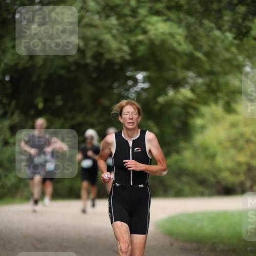 30.08.2026 - Elbe Triathlon Hamburg Antke Förster http://msf.ph/oto/10106256 30.08.2026 12:16:26 Laufen  meine-sportfotos.de