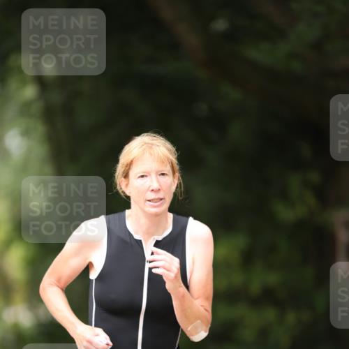 30.08.2026 - Elbe Triathlon Hamburg Antke Förster http://msf.ph/oto/10106262 30.08.2026 12:16:28 Laufen  meine-sportfotos.de