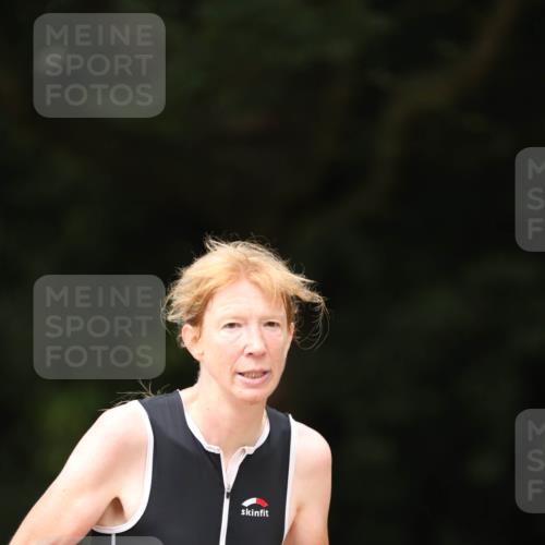 30.08.2026 - Elbe Triathlon Hamburg Antke Förster http://msf.ph/oto/10106264 30.08.2026 12:16:29 Laufen  meine-sportfotos.de