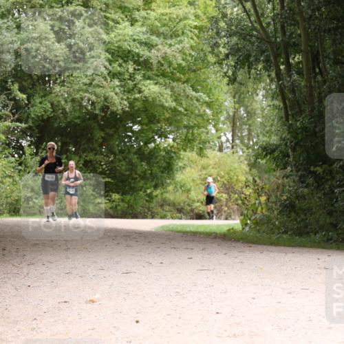 30.08.2026 - Elbe Triathlon Hamburg Antke Förster http://msf.ph/oto/10106265 30.08.2026 12:22:45 Laufen 1636 meine-sportfotos.de