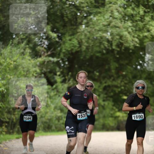 30.08.2026 - Elbe Triathlon Hamburg Antke Förster http://msf.ph/oto/10106266 30.08.2026 12:16:33 Laufen 1504, 1537, 1690 meine-sportfotos.de