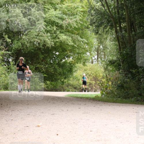 30.08.2026 - Elbe Triathlon Hamburg Antke Förster http://msf.ph/oto/10106267 30.08.2026 12:22:46 Laufen 1636 meine-sportfotos.de
