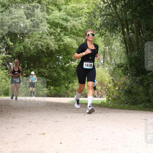 30.08.2026 - Elbe Triathlon Hamburg Antke Förster http://msf.ph/oto/10106273 30.08.2026 12:22:52 Laufen 638, 1636 meine-sportfotos.de