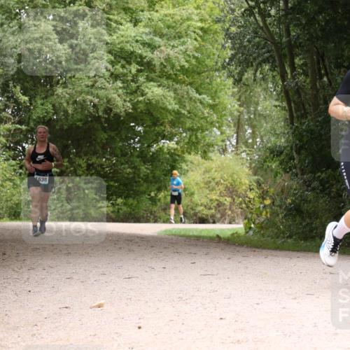 30.08.2026 - Elbe Triathlon Hamburg Antke Förster http://msf.ph/oto/10106277 30.08.2026 12:22:53 Laufen 638, 1636 meine-sportfotos.de