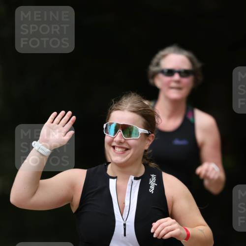 30.08.2026 - Elbe Triathlon Hamburg Antke Förster http://msf.ph/oto/10106284 30.08.2026 12:16:40 Laufen 1504 meine-sportfotos.de