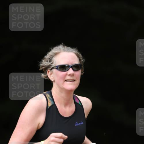 30.08.2026 - Elbe Triathlon Hamburg Antke Förster http://msf.ph/oto/10106288 30.08.2026 12:16:41 Laufen 1694 meine-sportfotos.de