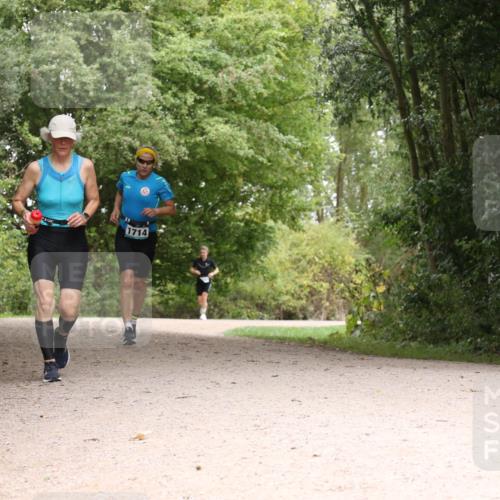 30.08.2026 - Elbe Triathlon Hamburg Antke Förster http://msf.ph/oto/10106297 30.08.2026 12:23:05 Laufen 1714 meine-sportfotos.de