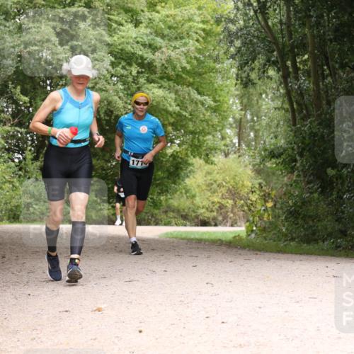30.08.2026 - Elbe Triathlon Hamburg Antke Förster http://msf.ph/oto/10106299 30.08.2026 12:23:06 Laufen 1714 meine-sportfotos.de