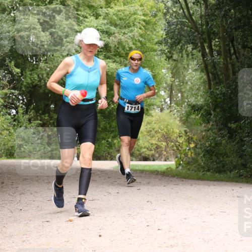 30.08.2026 - Elbe Triathlon Hamburg Antke Förster http://msf.ph/oto/10106301 30.08.2026 12:23:07 Laufen 1714 meine-sportfotos.de