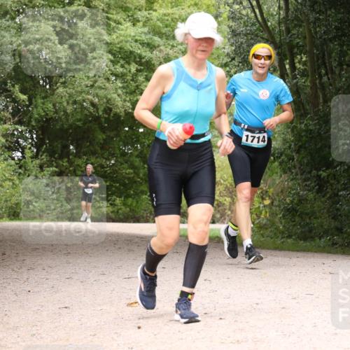 30.08.2026 - Elbe Triathlon Hamburg Antke Förster http://msf.ph/oto/10106303 30.08.2026 12:23:07 Laufen 1714 meine-sportfotos.de