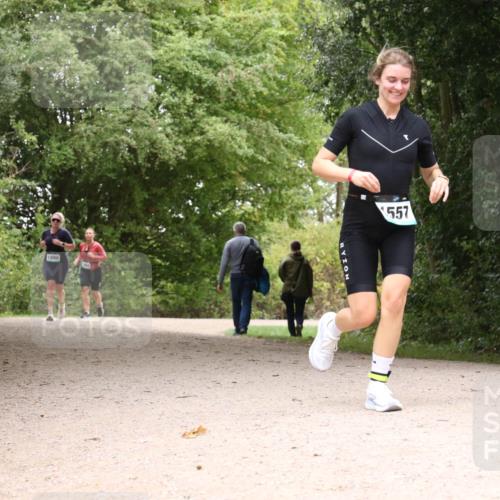 30.08.2026 - Elbe Triathlon Hamburg Antke Förster http://msf.ph/oto/10106315 30.08.2026 12:23:21 Laufen 1646, 557 meine-sportfotos.de