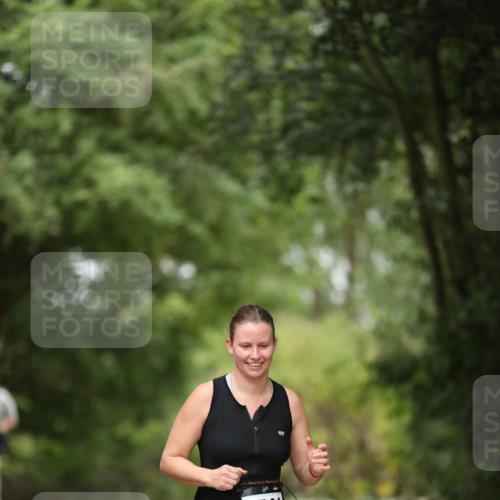 30.08.2026 - Elbe Triathlon Hamburg Antke Förster http://msf.ph/oto/10106328 30.08.2026 12:17:23 Laufen 541 meine-sportfotos.de