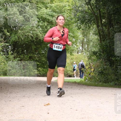 30.08.2026 - Elbe Triathlon Hamburg Antke Förster http://msf.ph/oto/10106335 30.08.2026 12:23:35 Laufen 1484 meine-sportfotos.de
