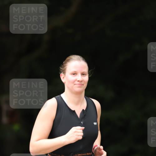 30.08.2026 - Elbe Triathlon Hamburg Antke Förster http://msf.ph/oto/10106336 30.08.2026 12:17:26 Laufen 541 meine-sportfotos.de