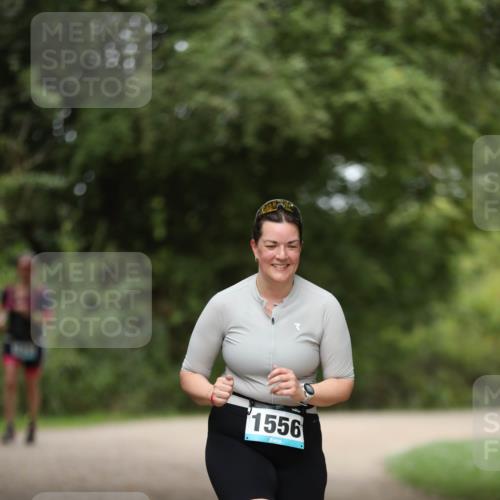 30.08.2026 - Elbe Triathlon Hamburg Antke Förster http://msf.ph/oto/10106342 30.08.2026 12:17:35 Laufen 1556 meine-sportfotos.de
