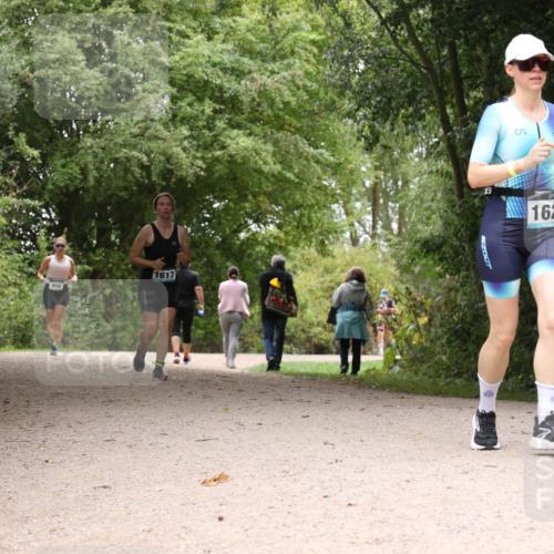 30.08.2026 - Elbe Triathlon Hamburg Antke Förster http://msf.ph/oto/10106349 30.08.2026 12:23:54 Laufen 904, 1617, 1628 meine-sportfotos.de