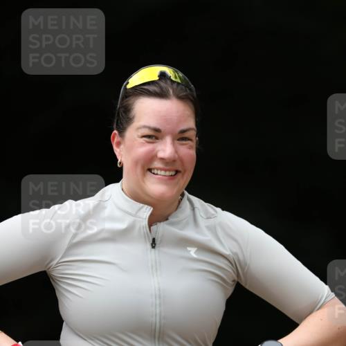 30.08.2026 - Elbe Triathlon Hamburg Antke Förster http://msf.ph/oto/10106352 30.08.2026 12:17:38 Laufen 0, 1556 meine-sportfotos.de