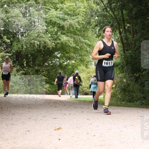 30.08.2026 - Elbe Triathlon Hamburg Antke Förster http://msf.ph/oto/10106357 30.08.2026 12:23:58 Laufen 904, 1617 meine-sportfotos.de