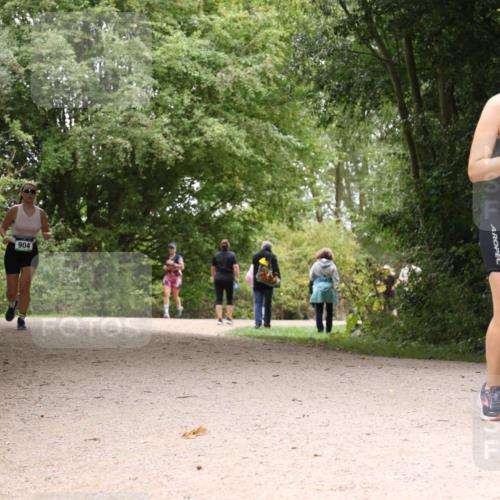 30.08.2026 - Elbe Triathlon Hamburg Antke Förster http://msf.ph/oto/10106359 30.08.2026 12:23:59 Laufen 904, 1617 meine-sportfotos.de