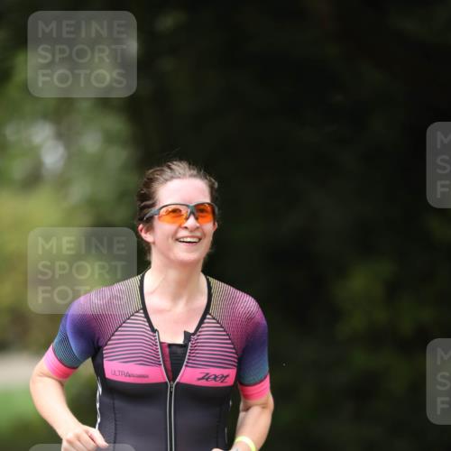 30.08.2026 - Elbe Triathlon Hamburg Antke Förster http://msf.ph/oto/10106364 30.08.2026 12:17:44 Laufen 1635 meine-sportfotos.de