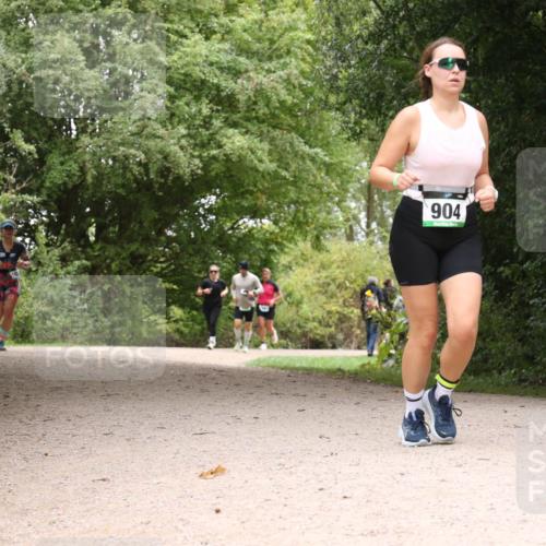 30.08.2026 - Elbe Triathlon Hamburg Antke Förster http://msf.ph/oto/10106369 30.08.2026 12:24:06 Laufen 904 meine-sportfotos.de
