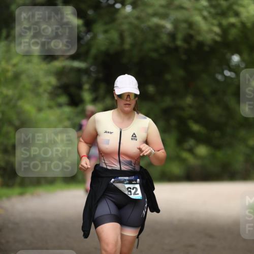 30.08.2026 - Elbe Triathlon Hamburg Antke Förster http://msf.ph/oto/10106370 30.08.2026 12:18:09 Laufen 7001, 62 meine-sportfotos.de