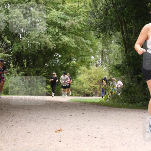 30.08.2026 - Elbe Triathlon Hamburg Antke Förster http://msf.ph/oto/10106371 30.08.2026 12:24:06 Laufen 904 meine-sportfotos.de