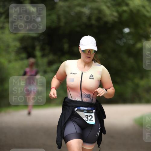 30.08.2026 - Elbe Triathlon Hamburg Antke Förster http://msf.ph/oto/10106372 30.08.2026 12:18:09 Laufen 1001, 62 meine-sportfotos.de