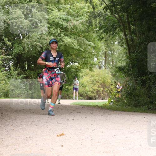 30.08.2026 - Elbe Triathlon Hamburg Antke Förster http://msf.ph/oto/10106375 30.08.2026 12:24:11 Laufen 2, 165 meine-sportfotos.de