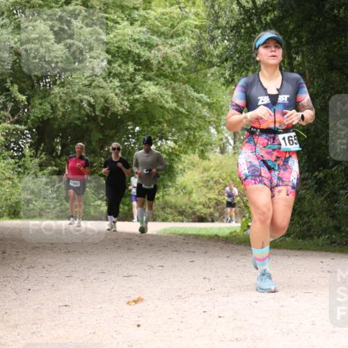 30.08.2026 - Elbe Triathlon Hamburg Antke Förster http://msf.ph/oto/10106379 30.08.2026 12:24:13 Laufen 400, 1697, 165 meine-sportfotos.de
