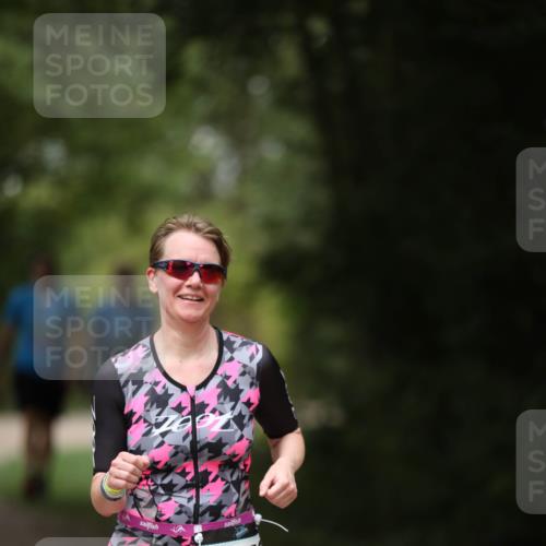 30.08.2026 - Elbe Triathlon Hamburg Antke Förster http://msf.ph/oto/10106384 30.08.2026 12:18:18 Laufen 167 meine-sportfotos.de