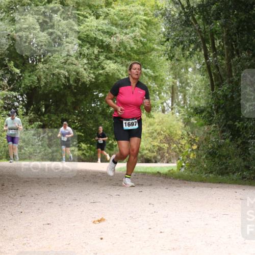 30.08.2026 - Elbe Triathlon Hamburg Antke Förster http://msf.ph/oto/10106389 30.08.2026 12:24:19 Laufen 1542, 1697 meine-sportfotos.de