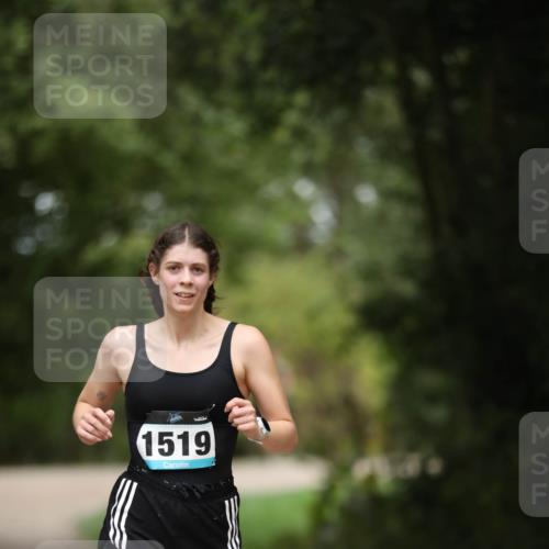 30.08.2026 - Elbe Triathlon Hamburg Antke Förster http://msf.ph/oto/10106398 30.08.2026 12:18:31 Laufen 1519 meine-sportfotos.de