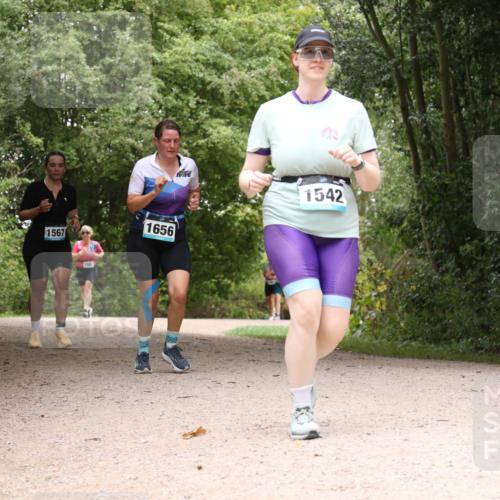 30.08.2026 - Elbe Triathlon Hamburg Antke Förster http://msf.ph/oto/10106405 30.08.2026 12:24:32 Laufen 1567, 164, 1656, 1542 meine-sportfotos.de