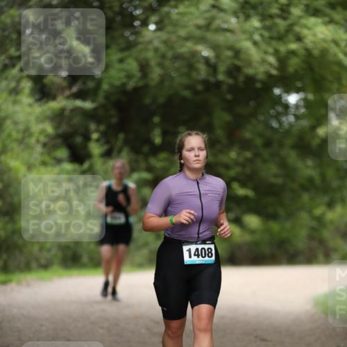 30.08.2026 - Elbe Triathlon Hamburg Antke Förster http://msf.ph/oto/10106410 30.08.2026 12:18:43 Laufen 1408 meine-sportfotos.de