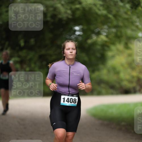30.08.2026 - Elbe Triathlon Hamburg Antke Förster http://msf.ph/oto/10106412 30.08.2026 12:18:43 Laufen 1408 meine-sportfotos.de