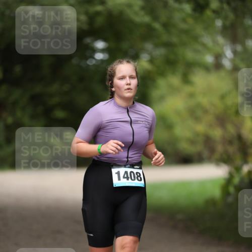 30.08.2026 - Elbe Triathlon Hamburg Antke Förster http://msf.ph/oto/10106414 30.08.2026 12:18:44 Laufen 1408 meine-sportfotos.de