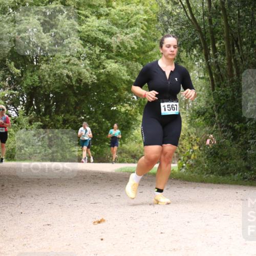 30.08.2026 - Elbe Triathlon Hamburg Antke Förster http://msf.ph/oto/10106417 30.08.2026 12:24:35 Laufen 1661, 1567 meine-sportfotos.de