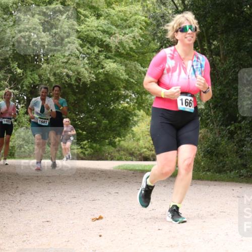 30.08.2026 - Elbe Triathlon Hamburg Antke Förster http://msf.ph/oto/10106429 30.08.2026 12:24:45 Laufen 1682, 1483, 166, 99 meine-sportfotos.de