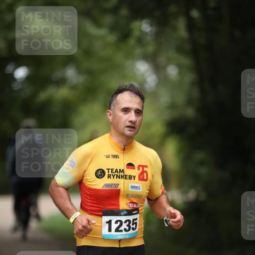 30.08.2026 - Elbe Triathlon Hamburg Antke Förster http://msf.ph/oto/10106436 30.08.2026 12:19:04 Laufen 1235 meine-sportfotos.de