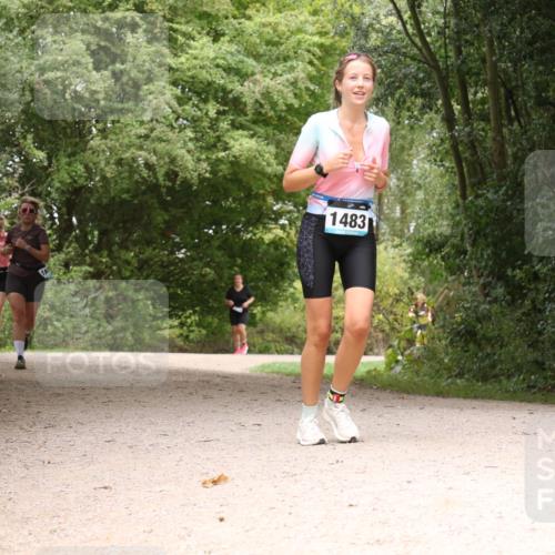 30.08.2026 - Elbe Triathlon Hamburg Antke Förster http://msf.ph/oto/10106441 30.08.2026 12:24:52 Laufen 1483 meine-sportfotos.de