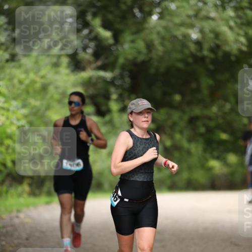 30.08.2026 - Elbe Triathlon Hamburg Antke Förster http://msf.ph/oto/10106442 30.08.2026 12:19:09 Laufen  meine-sportfotos.de