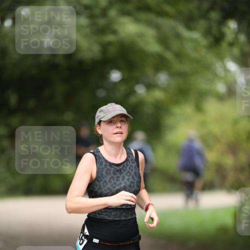 30.08.2026 - Elbe Triathlon Hamburg Antke Förster http://msf.ph/oto/10106444 30.08.2026 12:19:10 Laufen  meine-sportfotos.de