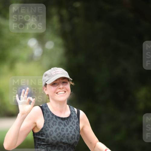 30.08.2026 - Elbe Triathlon Hamburg Antke Förster http://msf.ph/oto/10106448 30.08.2026 12:19:11 Laufen 46 meine-sportfotos.de