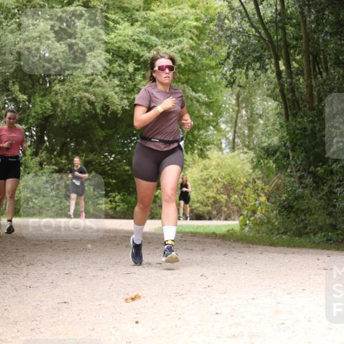 30.08.2026 - Elbe Triathlon Hamburg Antke Förster http://msf.ph/oto/10106449 30.08.2026 12:24:56 Laufen 520 meine-sportfotos.de