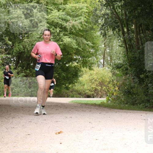 30.08.2026 - Elbe Triathlon Hamburg Antke Förster http://msf.ph/oto/10106457 30.08.2026 12:24:59 Laufen 520 meine-sportfotos.de